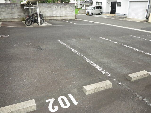 拡大写真:スペースプラザ未来 2階202の駐車場