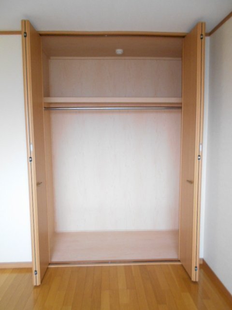拡大写真:津山市東一宮 3階302の収納