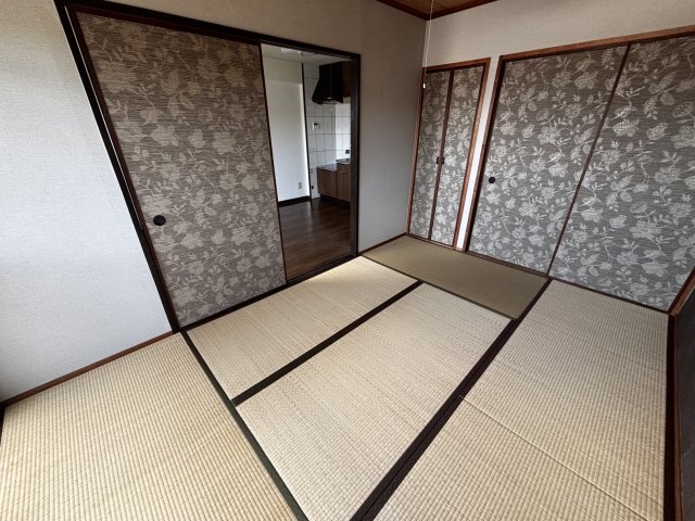 拡大写真:津山市小田中 5階501の和室