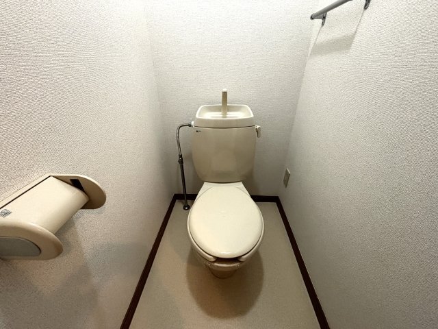 拡大写真：エルディムはるかぜ 2階203のトイレ