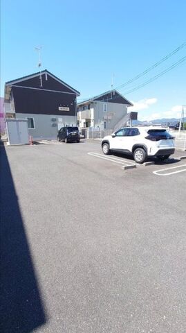 拡大写真:19drops 1階102の駐車場