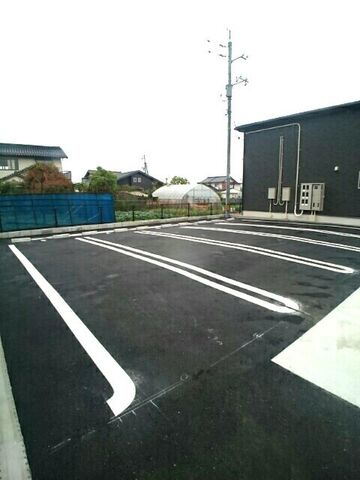 拡大写真:グランシャリオⅧ A 2階201の駐車場