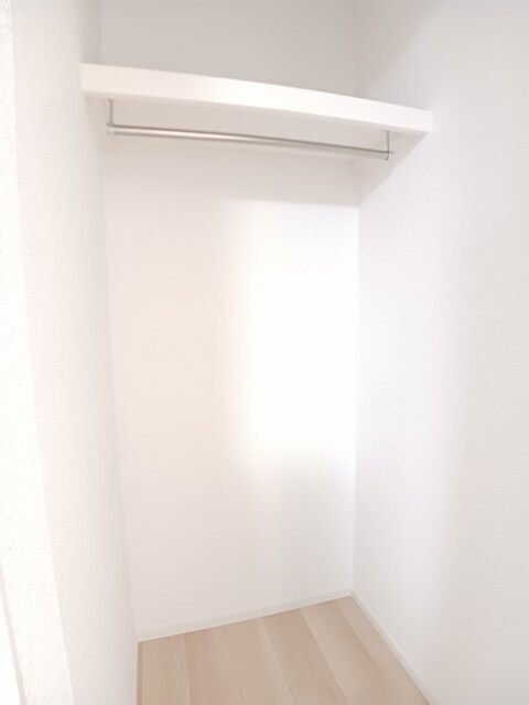 拡大写真：ソルフェジオ浜乃木 1階101の収納