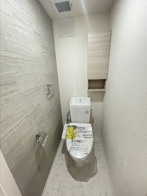 拡大写真:ロイヤルステージ西持田町A棟 2階201のトイレ