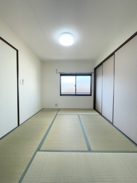 拡大写真:ビレッジ城北 A棟 2階202の和室