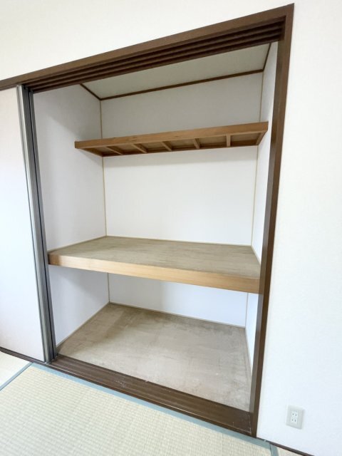 拡大写真:ビレッジ城北 A棟 2階202の収納