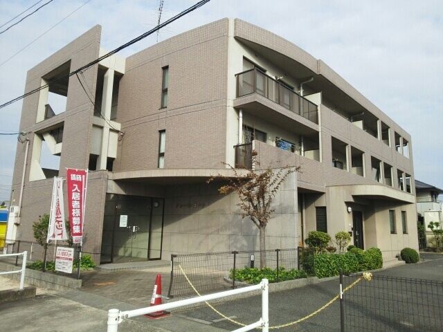 クレールコートの外観