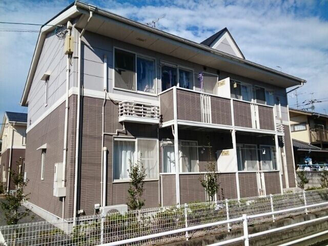 シャトーレインボーBの外観