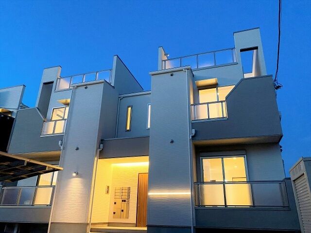 GRANDTIC CUBE 西市の外観