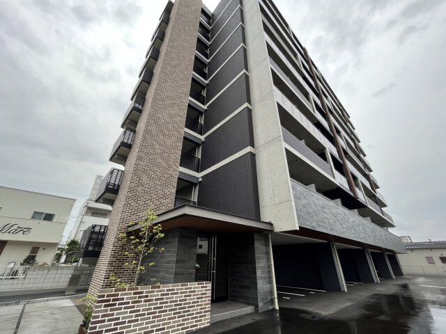 拡大写真：Crea Coat 4階402の建物外観
