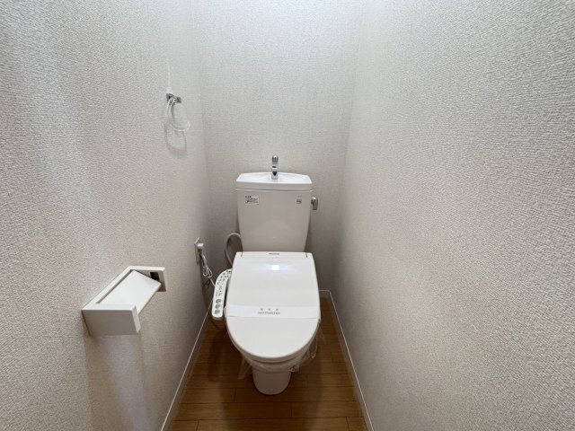 拡大写真:ペアフィールドA 2階201のトイレ