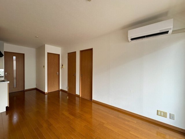 拡大写真：ラ・カーサハラオジマ 3階301のその他設備