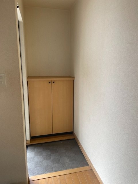 拡大写真:ユートピア今保A 2階102の玄関