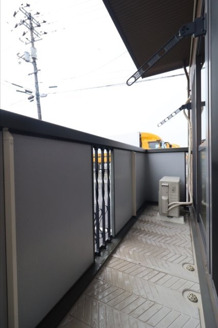 拡大写真:ストークシャトル B棟 1階B102のバルコニー