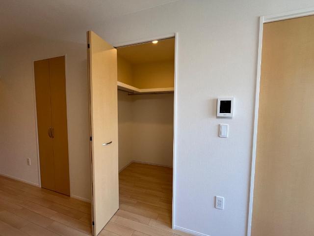 拡大写真:Emeraude Chateau 1階103の収納