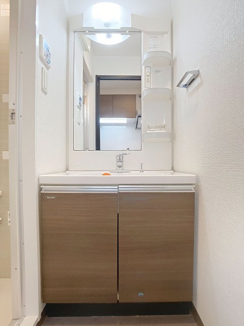 拡大写真:大供Aマンション 9階905の洗面設備