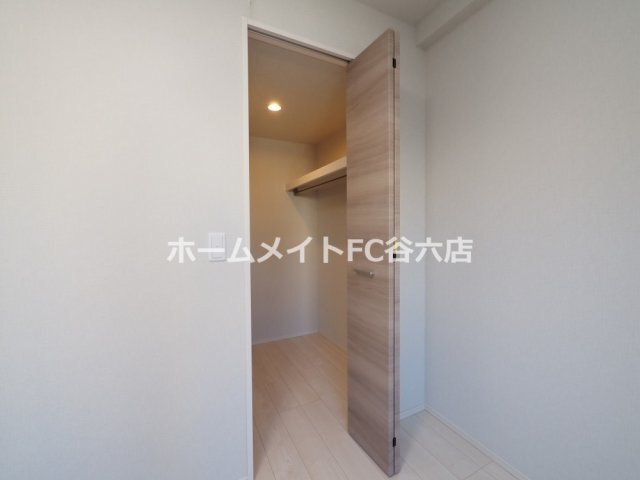 拡大写真:グランセジュール大国町 4階401の収納