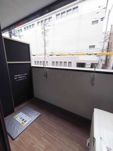 拡大写真:プレサンス本町エクストラ 9階901のバルコニー