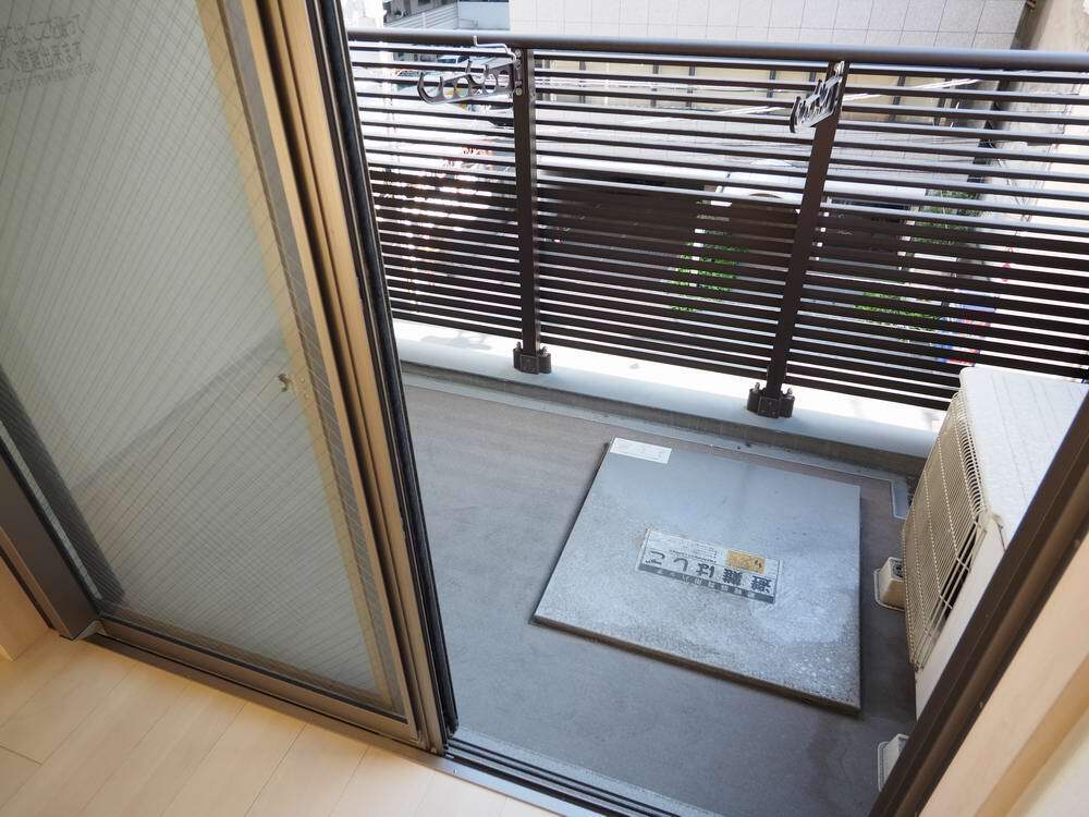 拡大写真:アーバンフラッツ心斎橋 5階504のバルコニー