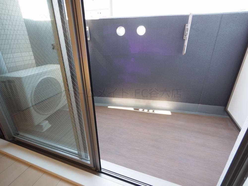 拡大写真:SERENiTE本町エコート 8階813のバルコニー