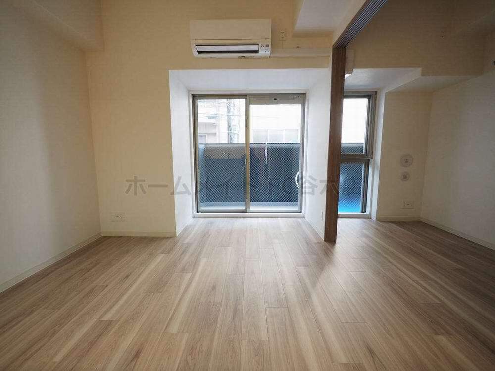 拡大写真:プレサンス松屋町グレース 9階904の居間