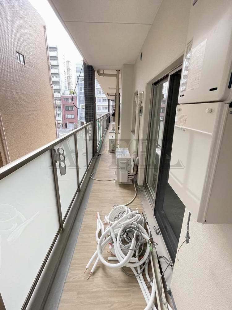 拡大写真:La Douceur谷町 11階1102のバルコニー