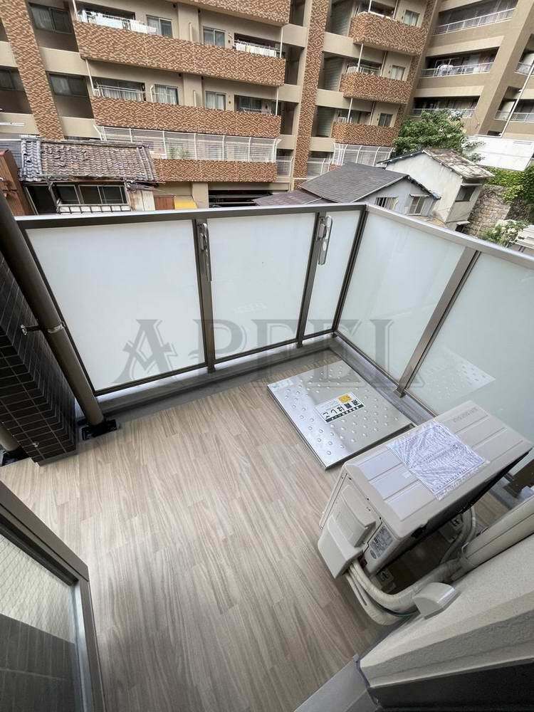 拡大写真:La Douceur谷町 4階408のバルコニー