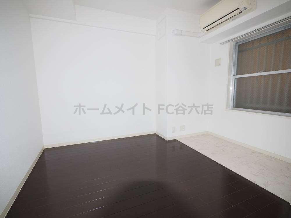 拡大写真:URBAN FLATS中之島 5階501の寝室