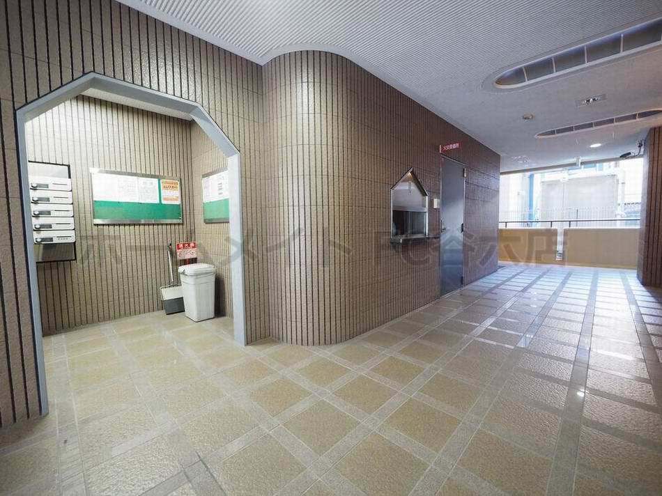 拡大写真:ゼンラフォーレ 4階402のエントランス