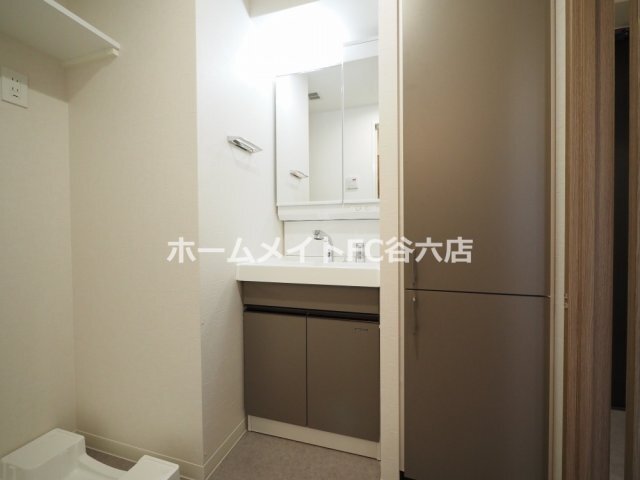 拡大写真:プランドール新北野 3階301の洗面所