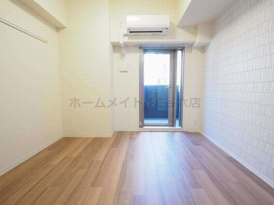拡大写真:プレサンス新町ウィズジョイ 5階503の居間