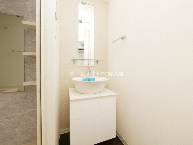 拡大写真:S-RESIDENCE難波Briller 3階306の洗面所