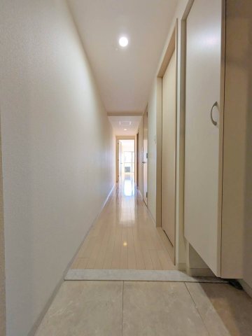 拡大写真:Ocean松屋町 9階902の玄関