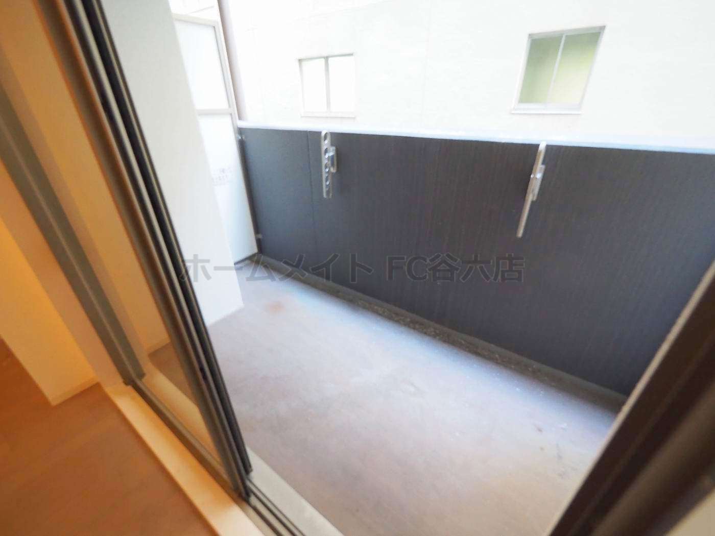 拡大写真:SERENiTE本町エコート 4階402のバルコニー