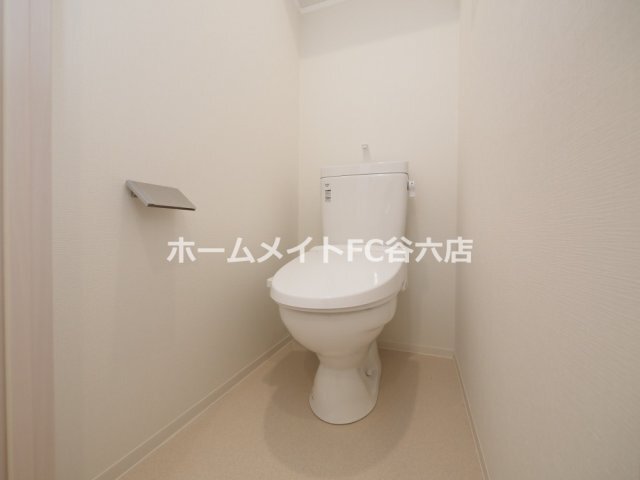 拡大写真:ジーグランデ九条 2階202のトイレ