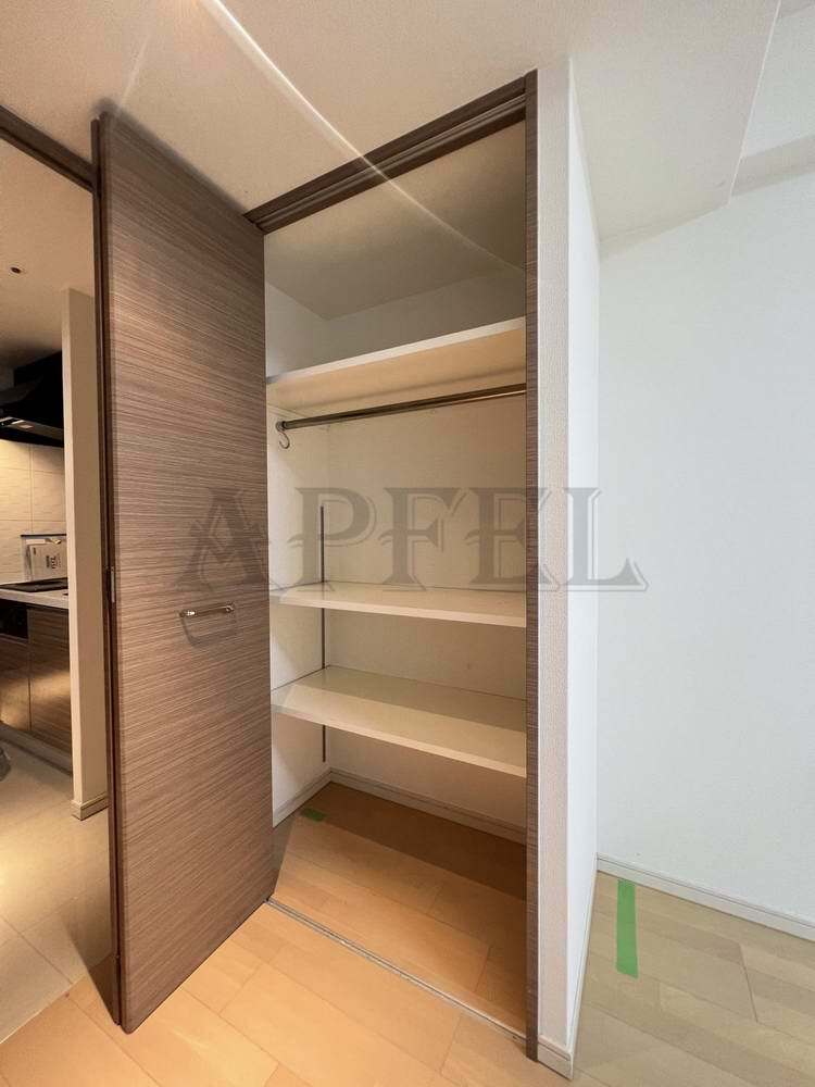 拡大写真:S-RESIDENCE福島Luxe 15階1512の収納