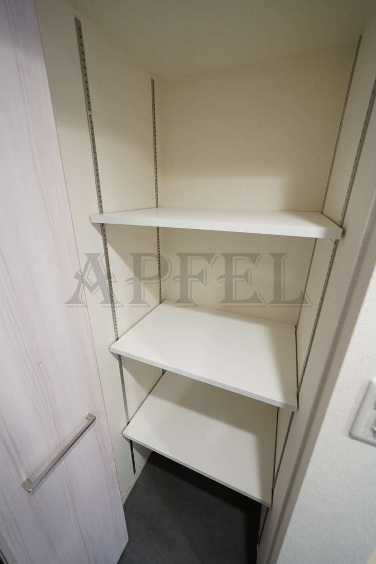 拡大写真:プレサンス松屋町ヴィゴラス 3階302の玄関