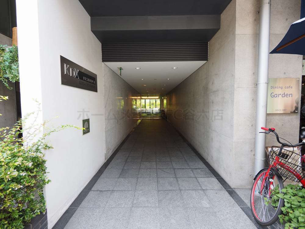 拡大写真:KDXレジデンス本町橋 6階605のエントランス