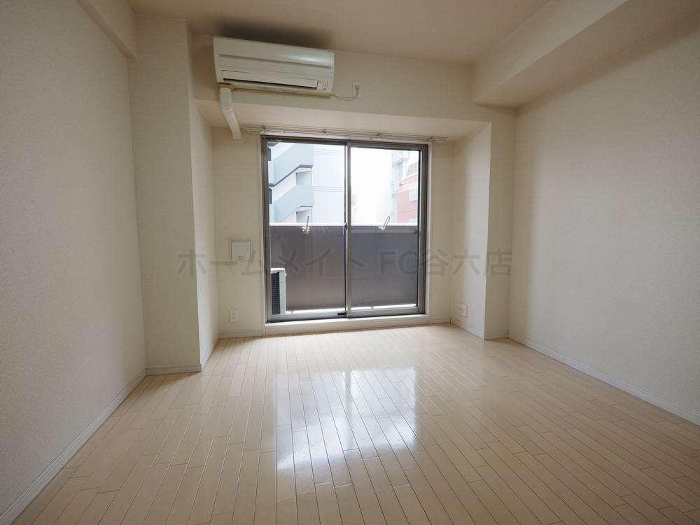 拡大写真：S-RESIDENCE　Hommachi　Marks 12階1205の居間