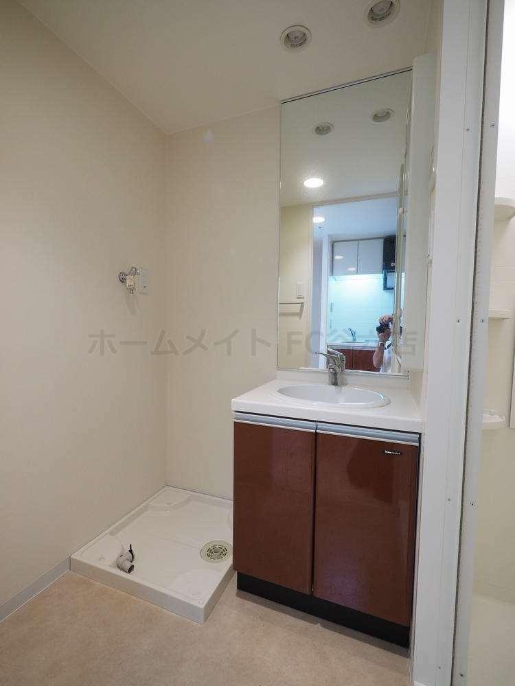 拡大写真：S-RESIDENCE　Hommachi　Marks 12階1205の洗面所