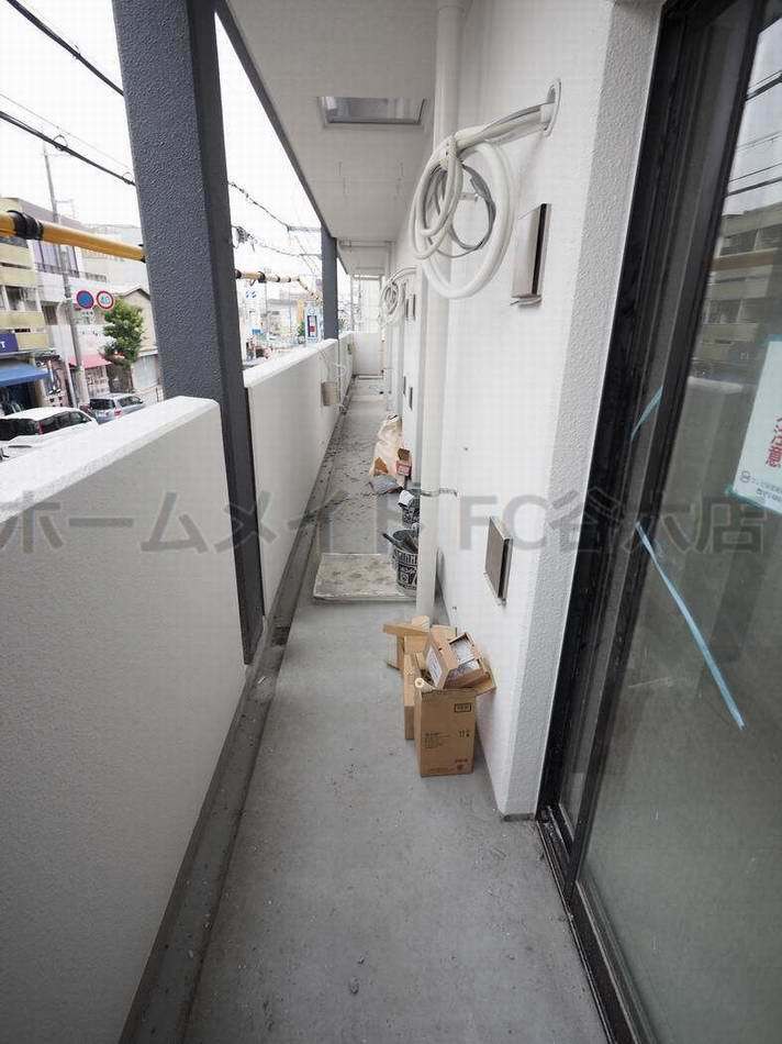 拡大写真:グランデュール鶴橋 2階205のバルコニー