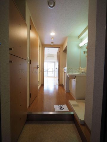 拡大写真:エスリード上本町北 2階206の下駄箱