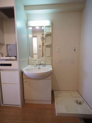 拡大写真:エスリード上本町北 2階206の洗面台