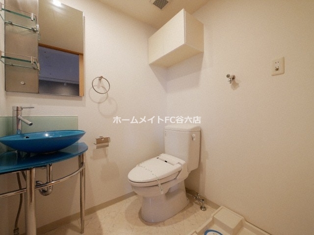 拡大写真:URBAN FLATS江坂 10階1007のトイレ
