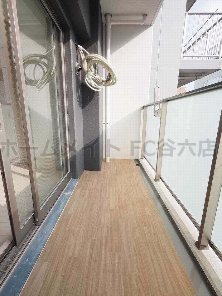 拡大写真:フォーリアライズ本町レクス 7階702のバルコニー