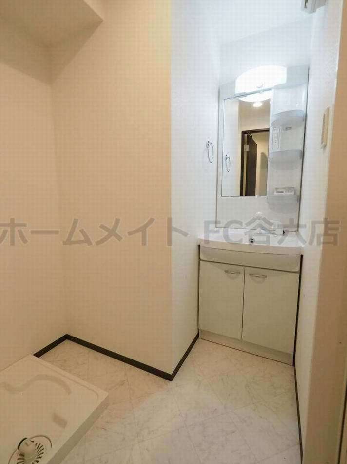 拡大写真:グランパシフィック北新町 7階701の洗面所