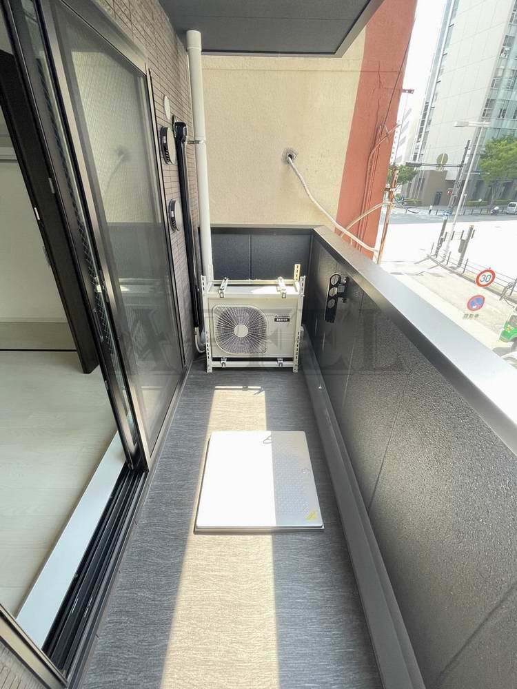 拡大写真:オルゴグラートNAMBA 7階702のバルコニー