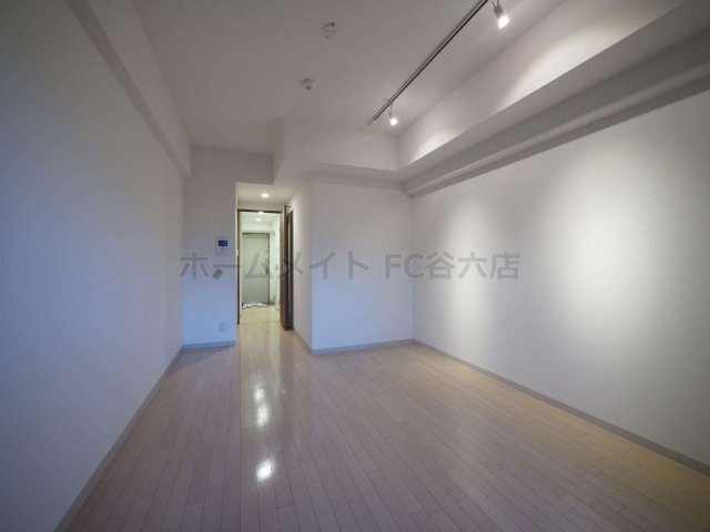 拡大写真:アーデン谷町 7階709の洋室