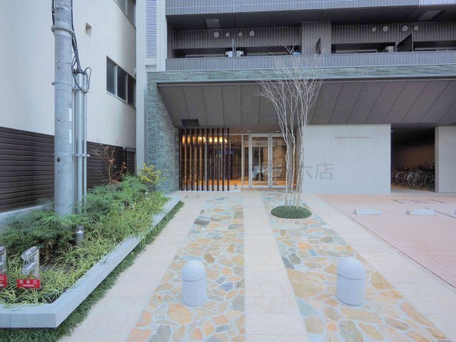 拡大写真:スワンズシティ谷町モデルノ 9階906のエントランス