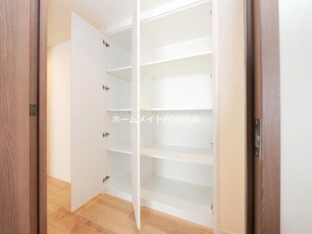 拡大写真:RJR堺筋本町タワー 5階503の収納